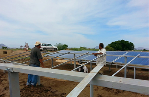 Sistema di energia solare off-grid per fattorie nella periferia libica